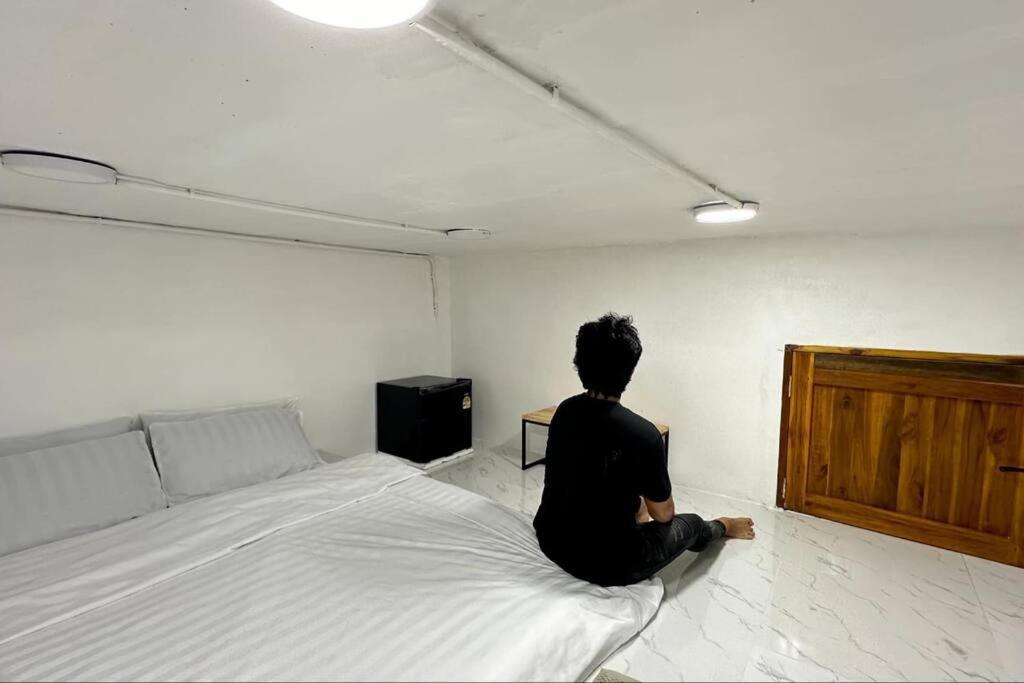 Megun Capsule 150 Cm Apartment Bangkok Exterior foto