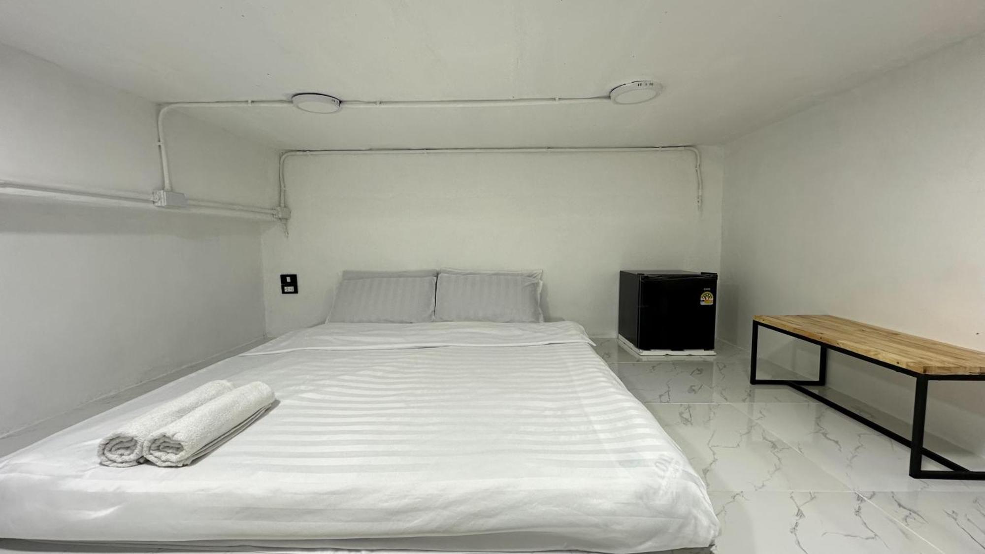Megun Capsule 150 Cm Apartment Bangkok Exterior foto